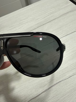 Gafas Carrera con funda negra y roja