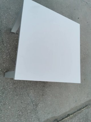 Mesa de centro blanca de madera