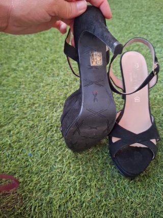 Zapatos de tacón negros talla 37