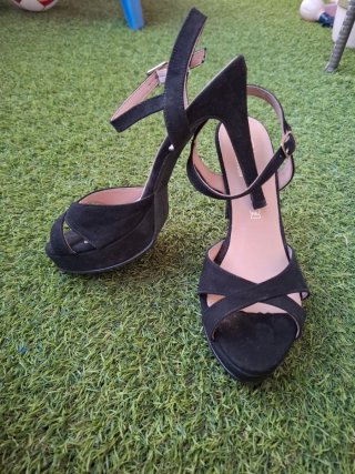 Zapatos de tacón negros talla 37