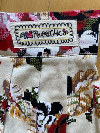Falda beige con estampado