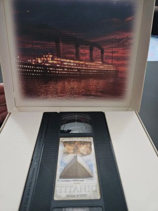 Película Titanic VHS con 8 fotos Edicion Especial