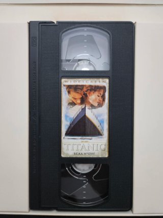 Película Titanic VHS con 8 fotos Edicion Especial