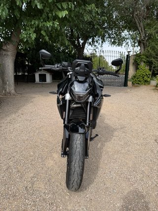 BMW F900R 2025 Negra Naked