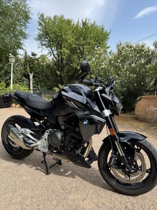 BMW F900R 2025 Negra Naked