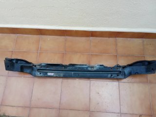 Toyota HDJ 100. Parachoques delantero y vigueta