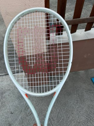 Raqueta Wilson Shift 99 300g Puño 2