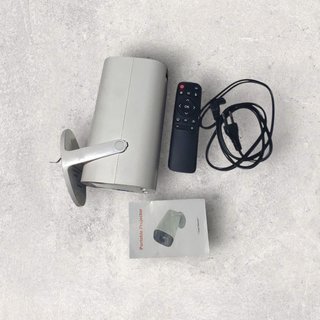 Proyector Portátil Blanco y Negro