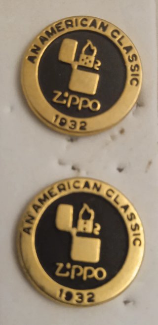 Lotes de 2 pins Liberto, Sega, Zippo y goodyear