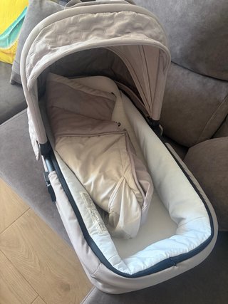 Mecedora y Coche Bebé Gris