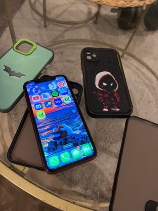 iPhone 11 64GB rojo Batería 74%