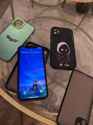 iPhone 11 64GB rojo Batería 74%