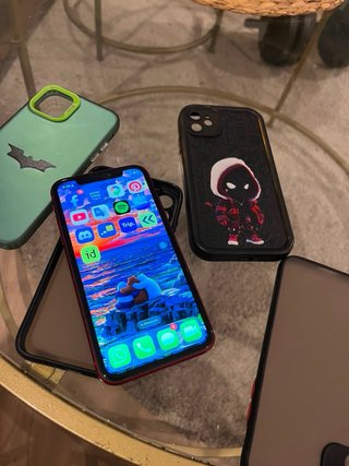 iPhone 11 64GB rojo Batería 74%