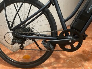 Bicicleta Eléctrica Riverside Negra
