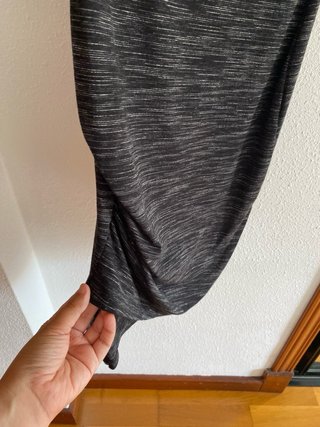 Vestido cruzado gris y negro