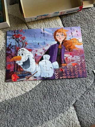 Puzzle Frozen Anna e Olaf. Principessa