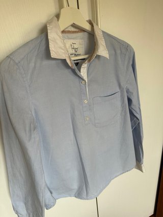 Camisa Bershka azul y blanca