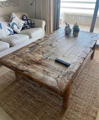 Mesa de centro rústica de madera