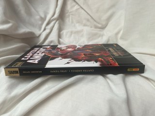 Capitán América Otro tiempo. Marvel deLuxe