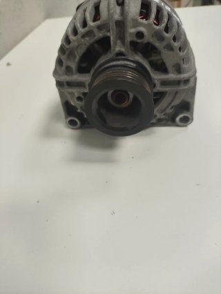 Alternador Opel Zafira B 1.8 gasolina.