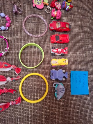 Lote de collares y pulseras infantiles