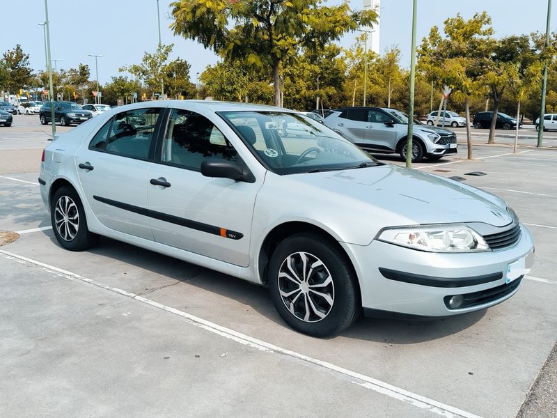 Renault Laguna 2003 - foto 1