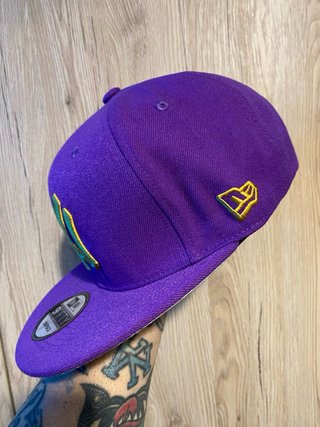 Cappello New Era Snapback Viola Oro REGOLABILE