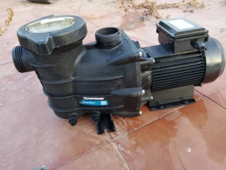 Bomba Piscina Hayward 1 CV - Como Nueva