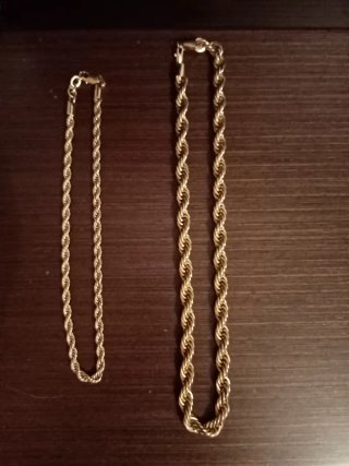 Cadenas doradas estilo cordón