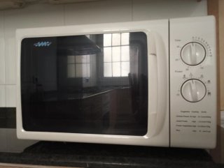Microondas AM blanco