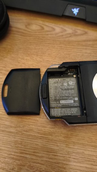 PSP 1001 Negra + Cargador, Funda y Tekken