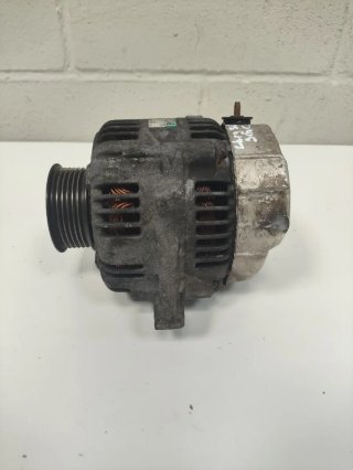 Alternador Chrysler 300 2.7 V6 gasolina de 2003.