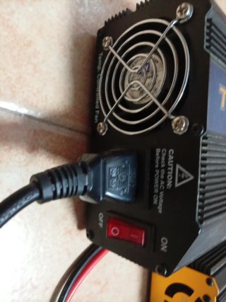 Cargador Turnigy Reaktor 2x300W + Fuente 1080W