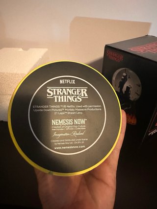 Eddie's Sacrifice Snow Globe - Stranger Things
