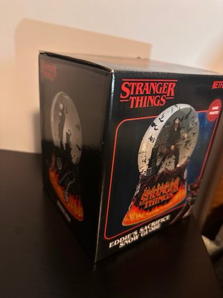 Eddie's Sacrifice Snow Globe - Stranger Things