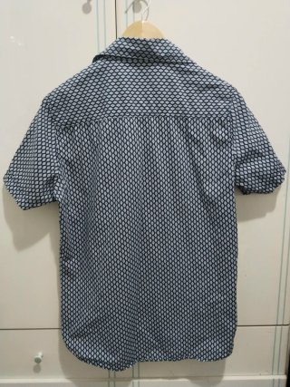 Camisa estampada hombre