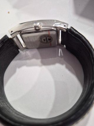 Reloj Tommy Hilfiger Plata y Negro-Nuevo sin estre