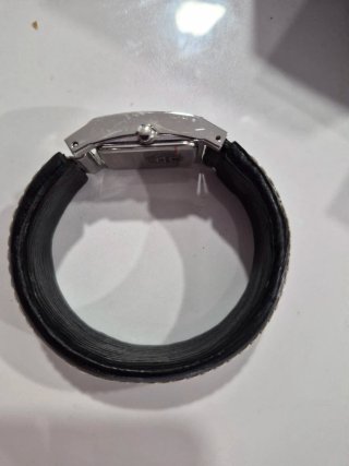 Reloj Tommy Hilfiger Plata y Negro-Nuevo sin estre
