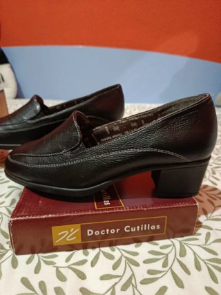 Zapatos señora Doctor Cutillas negros