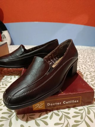 Zapatos señora Doctor Cutillas negros