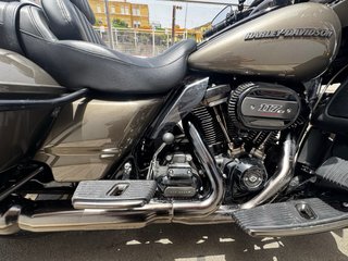 Harley Davidson CVO Limited FLHTKSE 2021