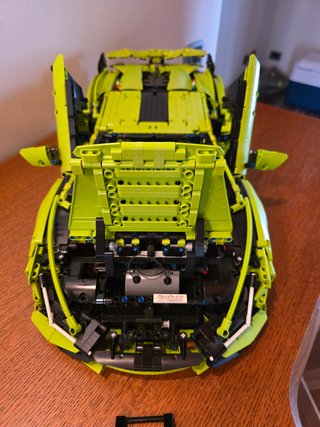 LEGO Technic 42115 Lamborghini Sián FKP 37