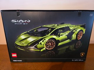 LEGO Technic 42115 Lamborghini Sián FKP 37