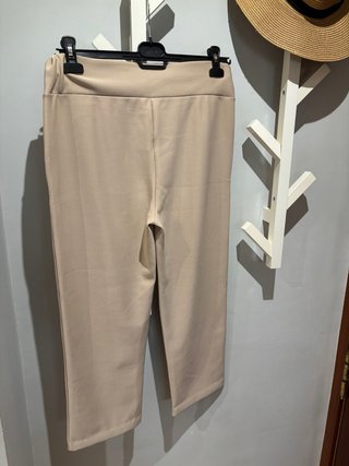 Pantalón beige
