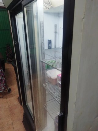 Nevera expositora refrigerada