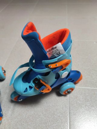 Patines en línea ajustables azul y naranja