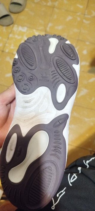 Adidas Bambas Blancas y Multicolor lo uso una vez