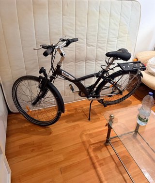 Bicicleta ibrida Btwin nera come nuova