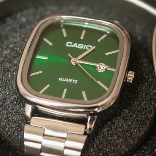 Casio LTP-E117D Reloj Verde y Plateado
