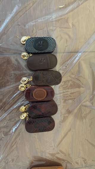 Funda de piel para lentillas